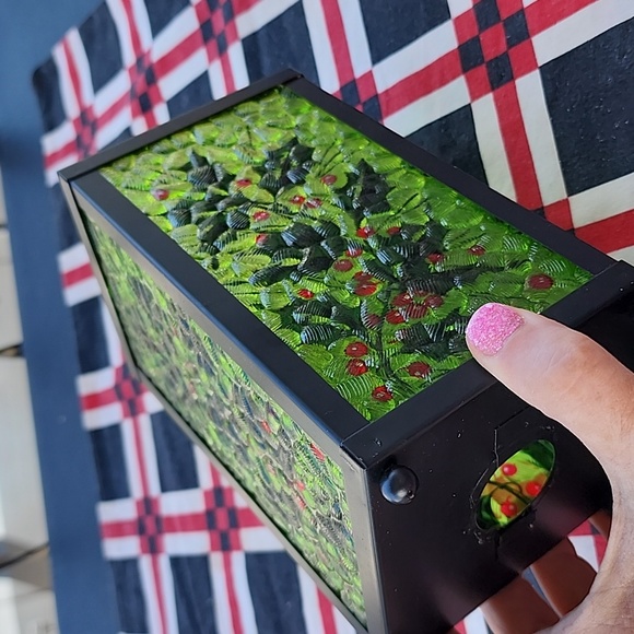 TALL GLASS & BLACK METAL CANDLE HOLDER. - Picture 4 of 4